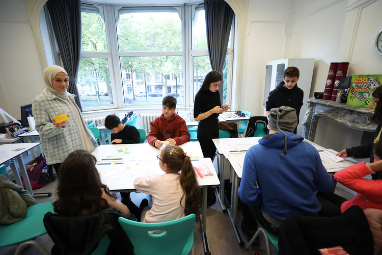 Read more about the article TMV üç dil konuşulan Belçika’da Türk öğrencilerin eğitim hayatına kritik destek sağlıyor